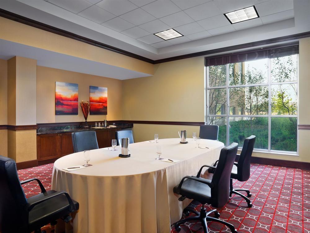 Sheraton St Paul 4*